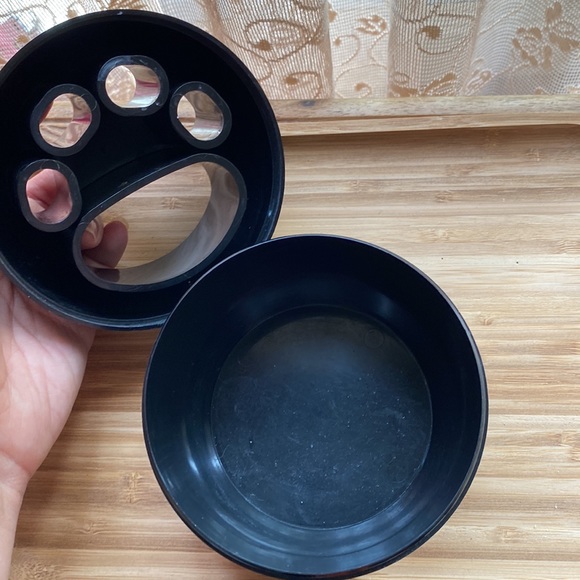 Vintage (70s?) black round plastic pen and pencil holder - Picture 7 of 11